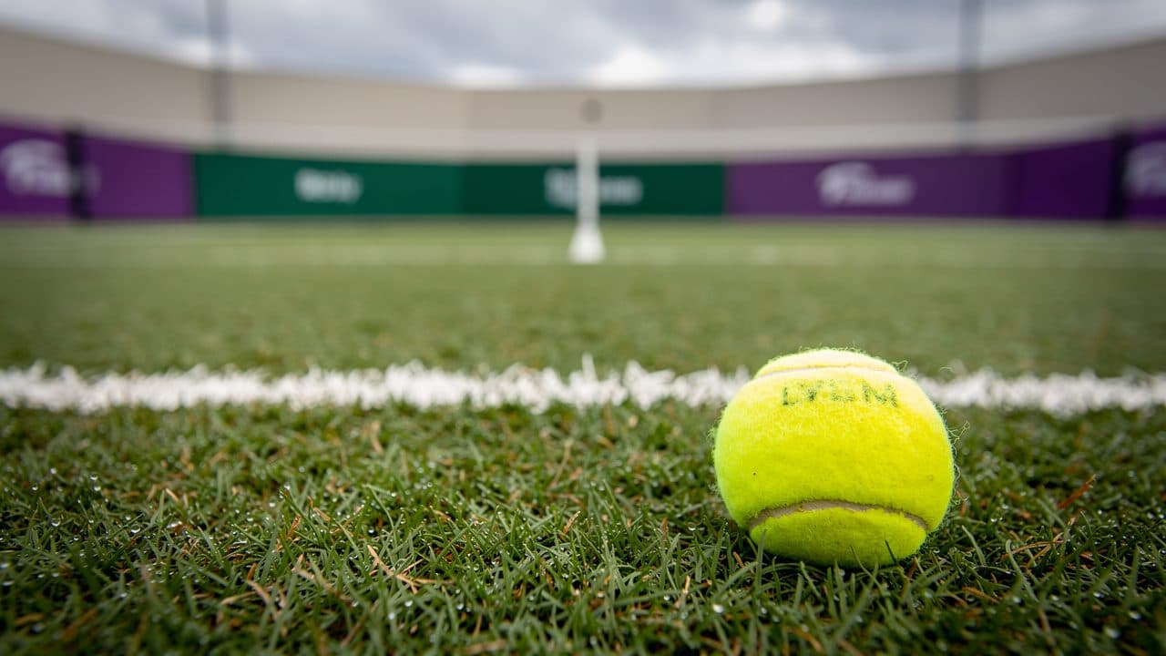 ÖTV-Trio in Wimbledon-Qualifikation mit gemischter Bilanz: Rodionov weiter, Neumayer raus, Schwärzler mit Aufgabe